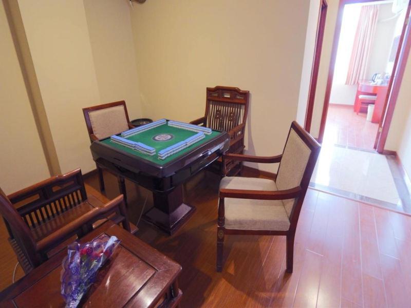 Greentree Inn Shanghai Pudong Airport Huaxia East Road Railway Station Shell Hotel Exterior foto